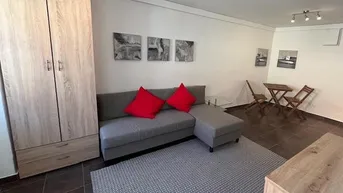 Expose Toplage: super möbliertes 1 Zi.-Apartment mit begrüntem Innenhof