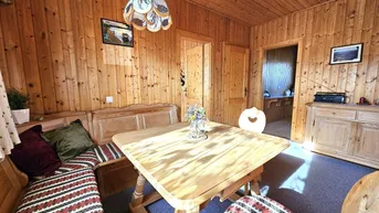 Expose Charmanter Bungalow in Grünruhelage mit einem DICKEN PLUS an Räumlichkeiten!