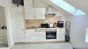 Expose Hübsche Dachgeschosswohnung in Ruhelage- sofortiger Einzug möglich!
