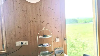 Expose Modernes und effizientes Zuhause mit Holzcharme