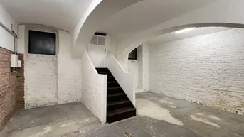 Expose UNBEFRISTET - Lager mit 2 Räumen und WC im Kellergeschoss eines Altbauhauses, elektrifiziert, ungeheizt