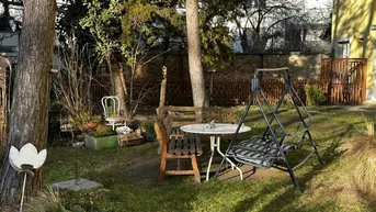 Expose UNBEFRISTET und Nähe Bahnhof - nette 2-Zimmer-Wohnung, separate Küche mit kleinem Essplatz, Gartennutzung