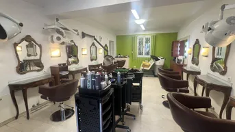 Expose UNBEFRISTET - Vollausgestatteter Friseursalon mit Kundenstock sucht Nachfolger - IN BETRIEB