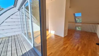 Expose 360 Tour / Parkblick - Exklusive, modern ausgestattete 2-Zimmer-Maisonette-Dachterrassenwohnung in bester Lage des 9. Bezirks