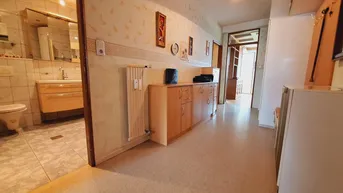 Expose 360 Tour / 3-Zimmer-Loggia-Neubauwohnung in adretter Grünlage