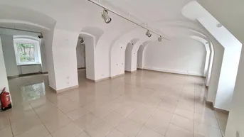 Expose 360 TOUR / Multifunktional nutzbares Geschäftslokal/Büro in sehr guter Lage des 7. Bezirks
