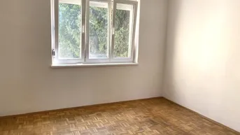 Expose Hollabrunn-Zentrum: hübsche 3-Zimmerwohnung in Toplage, Küche mit Küchenzeile, hell, guter Zustand, Hausgarten, Nähe Bahnhof!