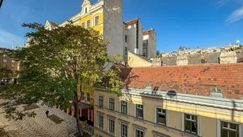 Expose Zentrale Altbauwohnung in Biedermeierhaus nahe Rathaus und Parlament