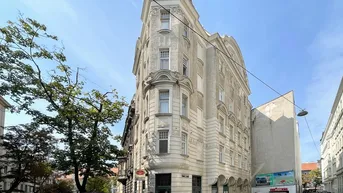 Expose Jugendstil-Etage mit charmantem Erker und Renovierungspotenzial "auf der Wieden" in sehr guter Lage