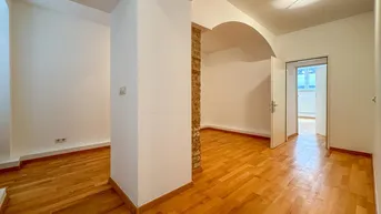 Expose Vielseitiges Geschäftslokal im Souterrain Nähe Zentaplatz – Ideal für Büro, Atelier oder Studio