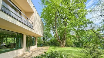 Expose Exklusive Bauhaus-Villa mit Parkgarten &amp; Pool am Waldrand