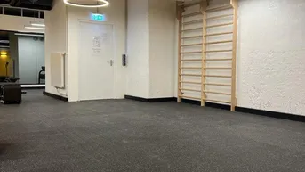 Expose All inclusive Apartment direkt an U1! Einkäufe direkt in den Kühlschrank? In den TABA Tower Serviced Apartments ist das möglich!