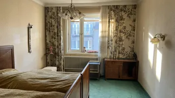 Expose 3-Zimmer-Wohnung (und extra Küche) mit großem Potential! Nähe U1 Reumannplatz