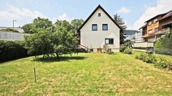 Expose Grundstück mit hoher Bebauungsdichte und Altbestand bestehend aus einem Einfamilienhaus mit 135m2 Wohnfläche in Graz Straßgang
