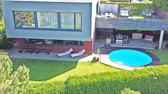 Expose Sehr schön, modern gebautes Einfamilienhaus in unmittelbarer Nähe zu Graz, Außenpool, schöner ruhiger Garten, 2 große Terrassen mit Ausblick!