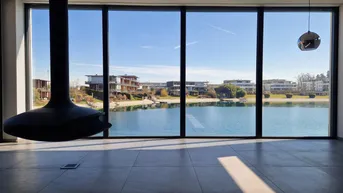Expose Exklusive Seenvilla mit direktem Wasserzugang – Luxus pur!