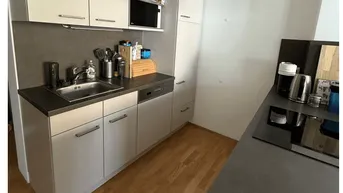 Expose Neubauwohnung mit Balkon in direkter Uni-Lage zur Miete