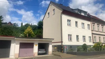 Expose Zinshaus mit 3 Wohnungen, Garagen und Nebengebäude