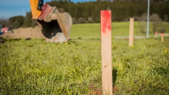 Expose Grundstück mit Bestand in Petersbergen - Seltene Gelegenheit