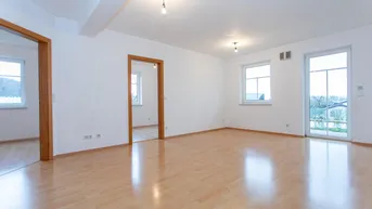 Expose Hofamt Priel - wunderschöne 4 Zimmerwohnung mit direktem Zugang zum Schwimmteich - PROVISIONSFREI