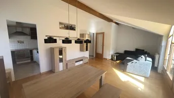 Expose Sonnige Dachgeschosswohnung in Ried