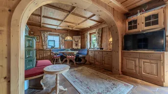 Expose Uriges, traditionelles Einfamilienhaus mit Freizeitwohnsitz-Widmung in Sonnenlage