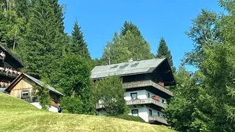 Expose Appartementhaus (6 getrennte Wohneinheiten) sehr schöne Lage !