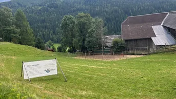 Expose 1000 m2 Grundstück mit eingereichtem Bauprojekt ( 3 Wohnung + 269 m2 Lagerhalle))