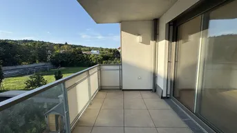 Expose BISAMBERGBLICK &amp; SCHWIMMBAD IM HAUS - 3 - ZIMMER WOHNUNG MIT BALKON!