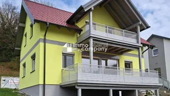 Expose Moderne Traumimmobilie in idyllischer Lage - Perfekt für die Familie mit 5 Zimmern, Balkon, Terrasse &amp; 3 Stellplätzen!