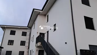 Expose Exklusives Penthouse mit 3 Terrassen und 2 Stellplätzen in Wildon - Luxuriöses Wohnen im Grünen für 349.000,00 €!
