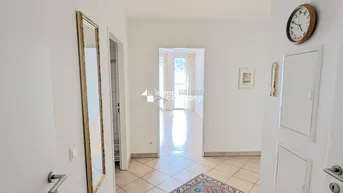 Expose Exklusive 2-Zimmer-Wohnung mit Balkon und Stellplatz in Salzburg - Modern, geräumig und perfekt gelegen!