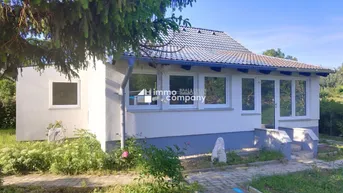 Expose Lust auf Wochenende am Land? - Kleingartenhaus auf Eigengrund mit wunderbarem Garten