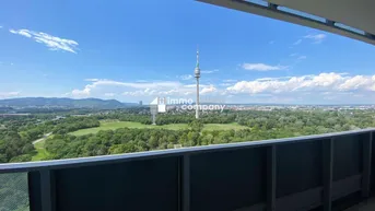 Expose Luxuriöses Wohnen auf höchstem Niveau - Traumapartment in Top-Lage mit 16 &amp; 17 Etage, 2 Balkonen und U-Bahn-Nähe. 699.000,00 €