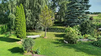 Expose Einfamilienhaus mit großem Garten in ruhiger Sackgasse