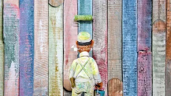 Expose ROHBAUSCHNÄPPCHEN FÜR PROFIS UND HANDWERKER - Zentral gelegene Dachgeschosswohnung zum selber fertig gestalten