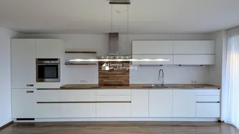 Expose !!!Neuer Preis!!! Exklusive 3-Zimmer-Dachgeschosswohnung mit Südwestbalkon und Carport in Dornbirn - Perfekt für Paare!