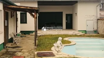 Expose Vielseitiges Einfamilienhaus mit Pool in Zwölfaxing!