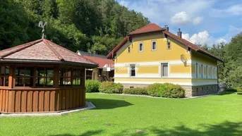 Expose Elegantes Landhaus mit privatem Waldstück