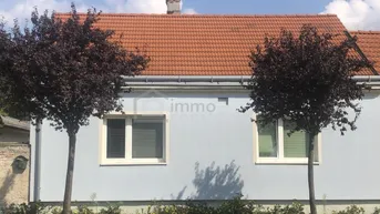 Expose Einzigartige Gelegenheit: großes Grundstück mit zwei Wohneinheiten - Wohnen UND Investieren in Top-Lage!