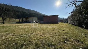 Expose Baugrundstück Göfis, gesamt ca. 1.579 m2, davon sind 500 m2 Bauland bereits verkauft. Flexible Grundstücksteilung des verbleibenden Baugrundstückes von 1.079 m2 möglich (2 weitere von insgesamt 3 Bauparzellen oder gesamte restliche Baugrundstücksfläche).