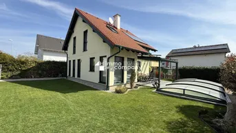 Expose HOCHWERTIGES EINFAMILIENHAUS IN TOLLER LAGE - MIT POOL &amp; EIGENGRUND