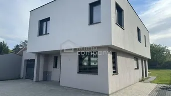 Expose TRAUMHAUS NACH IHREN WÜNSCHEN - MITTEN IM GRÜNEN + POOL