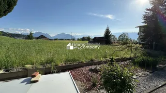 Expose Idyllisches Haus, inmitten der Natur, traumhafter Blick auf die umliegenden Berge, Naturwiese direkt vor dem weitläufigen Grundstücksareal, Sonne von Früh bis zum späten Sonnenuntergang, Erholungsgebiet, als Ferienhaus ebenso bestens geeignet.