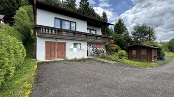 Expose Wohnen mit Weitblick – Großzügiges Einfamilienhaus in Hanglage mit Garten und Bergblick