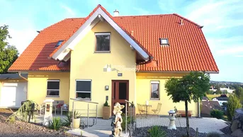 Expose Leben und Arbeiten in Perfektion – Traumhaus mit Panoramablick in ruhiger Sackgassenlage