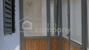 Expose Zwei Wege, ein Zuhause -sanierungsbedürftiges Haus mit großem Garten