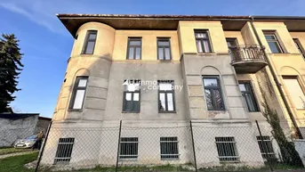Expose Attraktives Mehrfamilienhaus, Baugrund, mit großem Potenzial