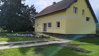 Expose Modernisiertes Einfamilienhaus zum Fertigstellen: Ihr Traumhaus mit riesigem Garten in wunderschöner Lage!