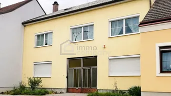 Expose Platz ohne Ende - MEHRFAMILIENHAUS - EFH mit Einliegerwohnung &amp; Nebengebäuden!